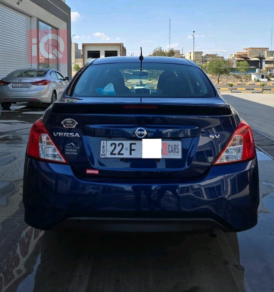 نیسان ڤێرسا